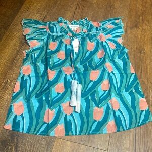 Allison blouse 👚 tulips 🌷 Size small pit to pit 19